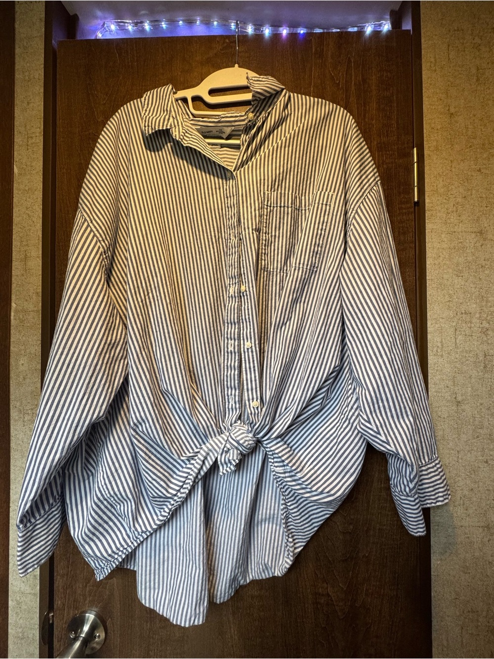 Old Navy Blue and White Striped Button-Down Shirt
